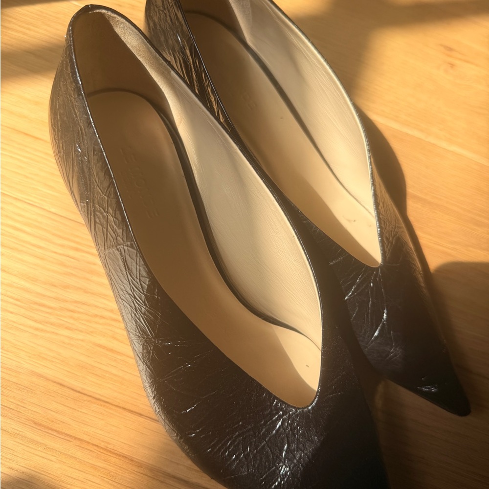 le monde Beryl Crinkle Patent Kitten Heels